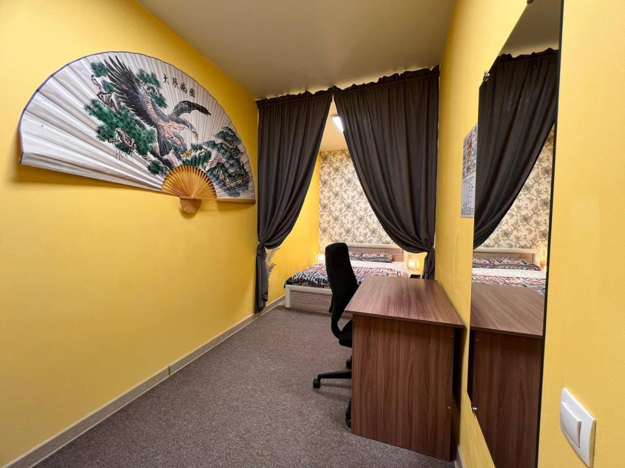 Рой Hostel Almaty Luaran gambar