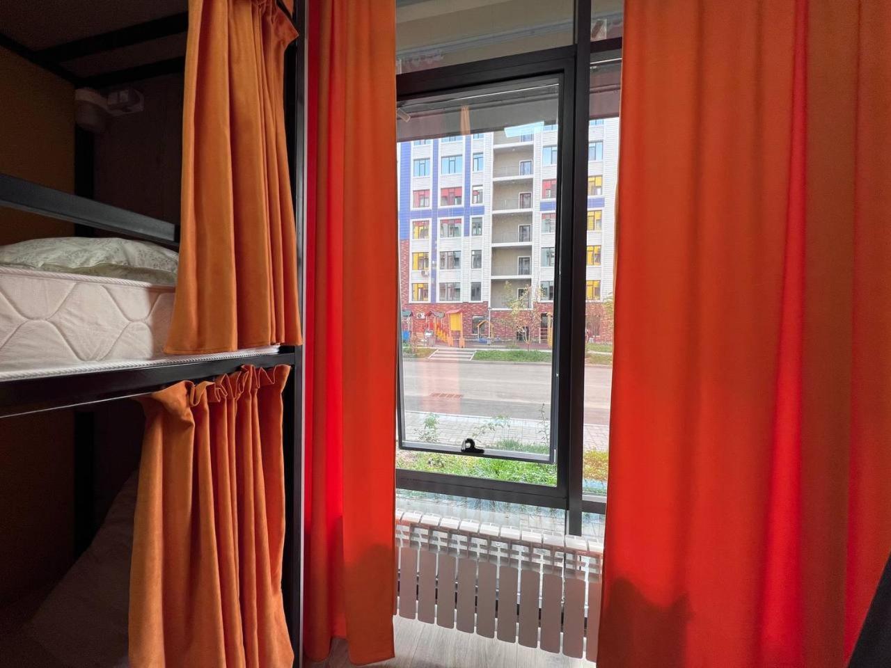 Рой Hostel Almaty Luaran gambar