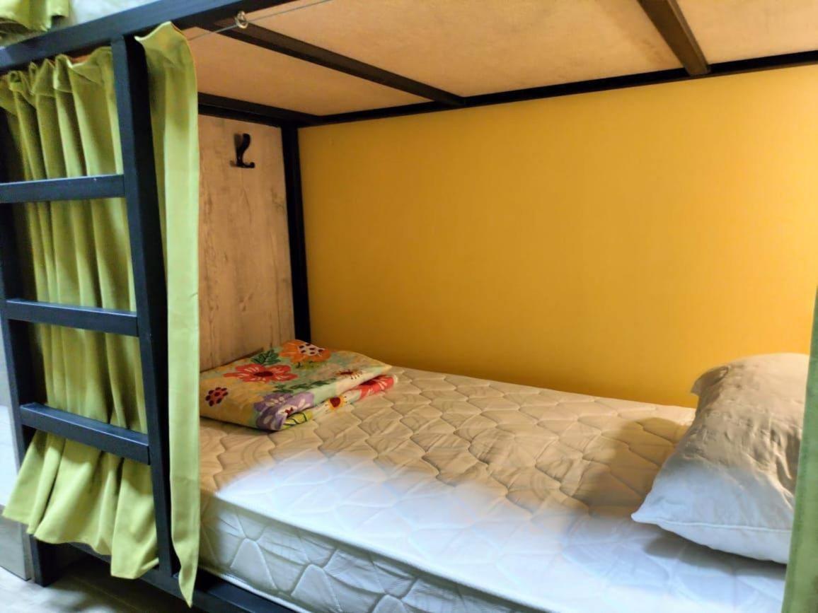 Рой Hostel Almaty Luaran gambar